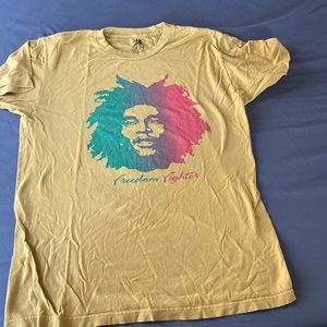 Yellow Bob Marley “Freedom Fighter” tee medium